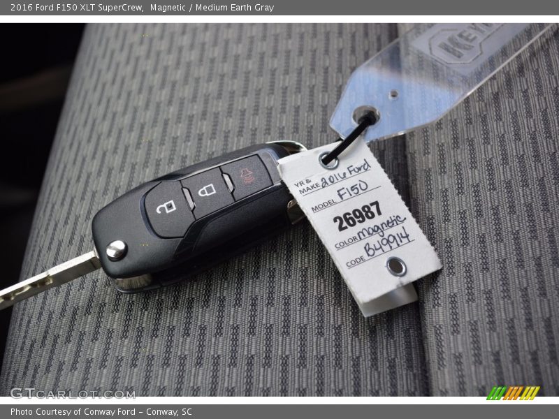 Magnetic / Medium Earth Gray 2016 Ford F150 XLT SuperCrew