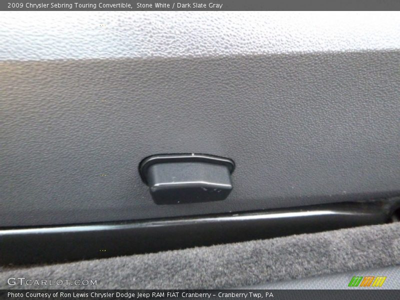 Stone White / Dark Slate Gray 2009 Chrysler Sebring Touring Convertible
