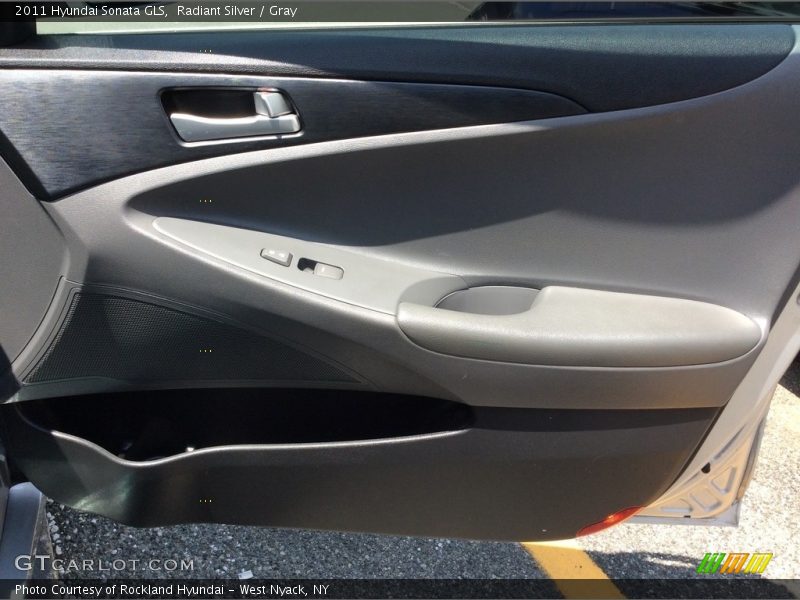 Radiant Silver / Gray 2011 Hyundai Sonata GLS