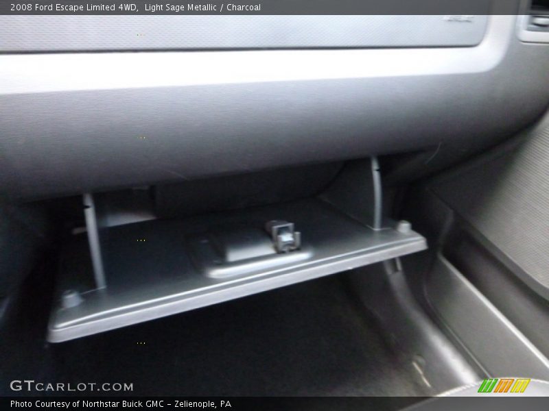 Light Sage Metallic / Charcoal 2008 Ford Escape Limited 4WD