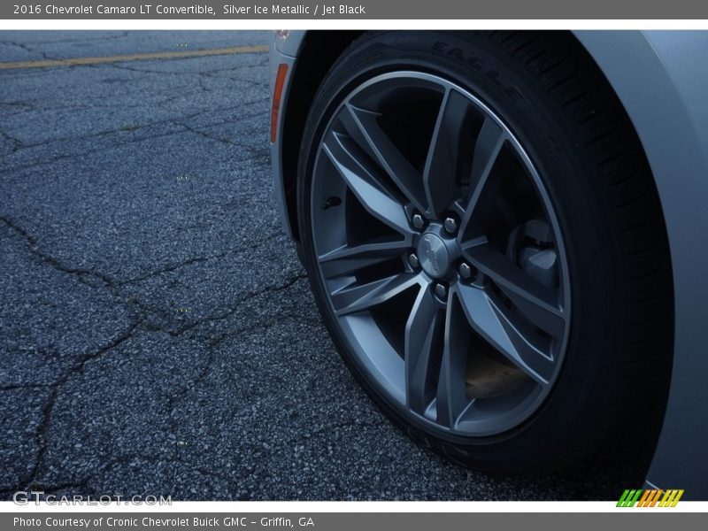 Silver Ice Metallic / Jet Black 2016 Chevrolet Camaro LT Convertible