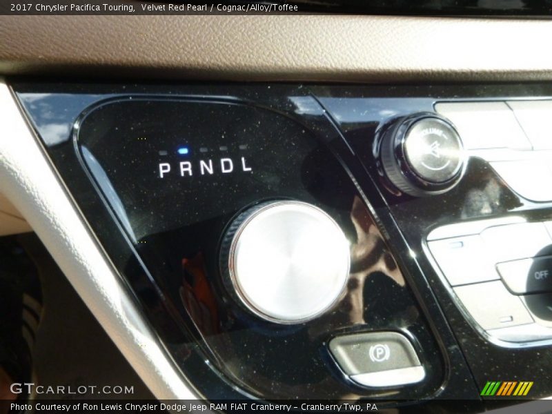 Velvet Red Pearl / Cognac/Alloy/Toffee 2017 Chrysler Pacifica Touring
