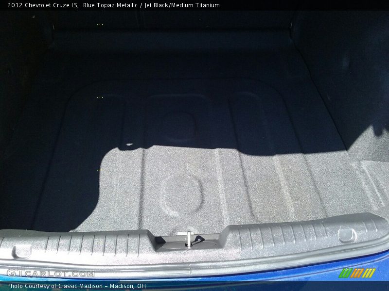 Blue Topaz Metallic / Jet Black/Medium Titanium 2012 Chevrolet Cruze LS