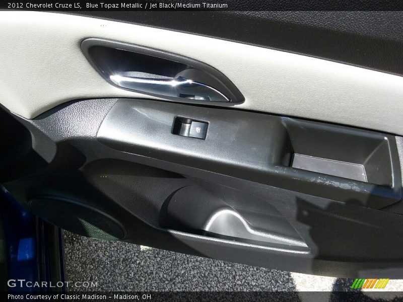 Blue Topaz Metallic / Jet Black/Medium Titanium 2012 Chevrolet Cruze LS