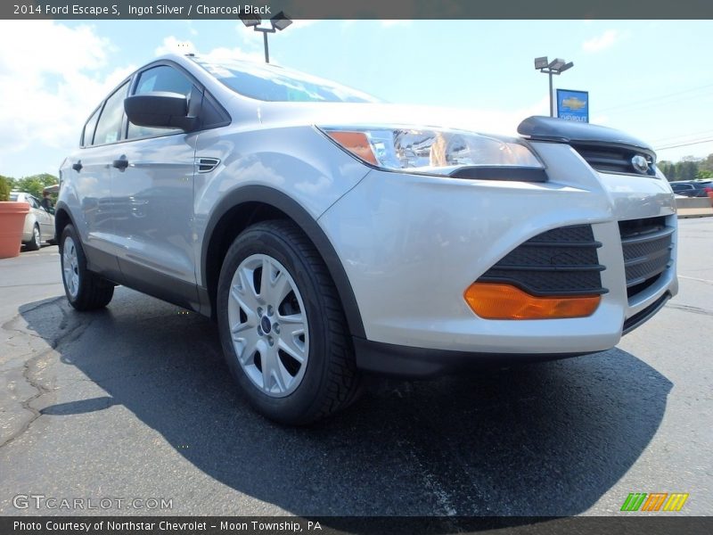 Ingot Silver / Charcoal Black 2014 Ford Escape S