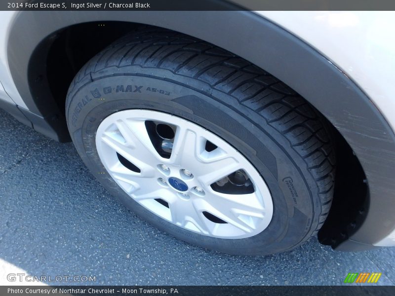 Ingot Silver / Charcoal Black 2014 Ford Escape S
