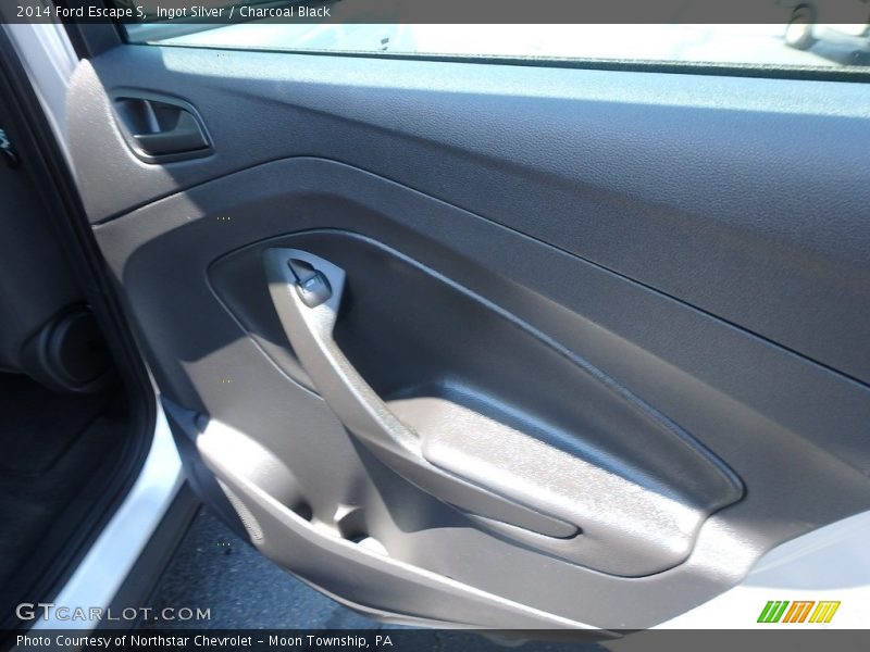 Ingot Silver / Charcoal Black 2014 Ford Escape S