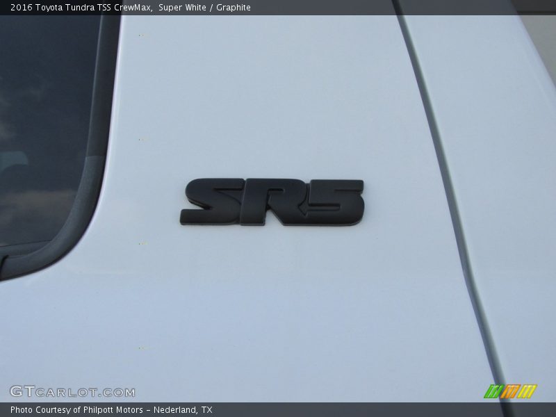 Super White / Graphite 2016 Toyota Tundra TSS CrewMax