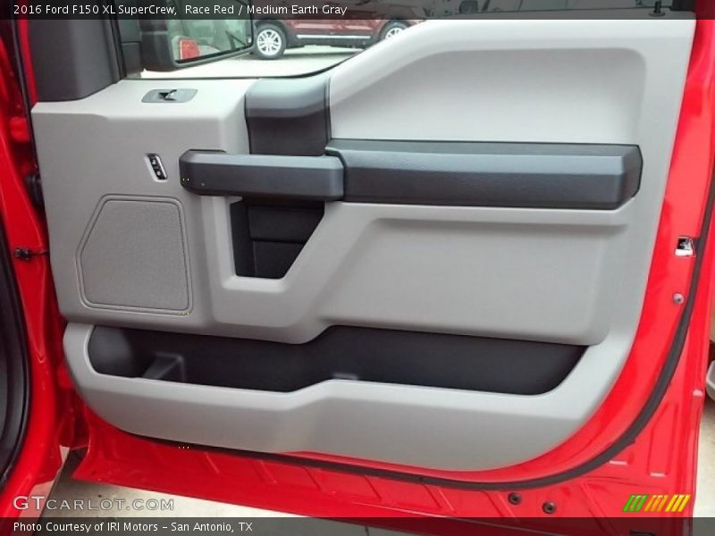 Race Red / Medium Earth Gray 2016 Ford F150 XL SuperCrew
