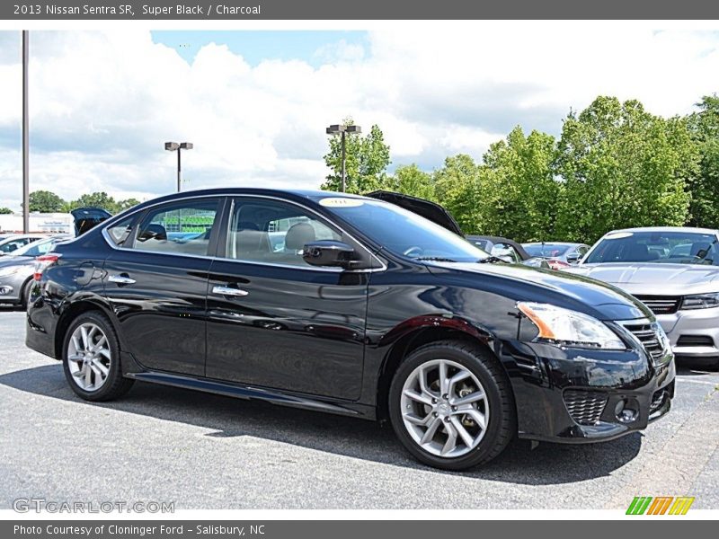 Super Black / Charcoal 2013 Nissan Sentra SR