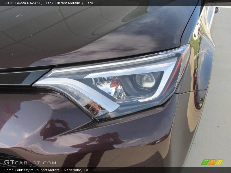 Black Currant Metallic / Black 2016 Toyota RAV4 SE