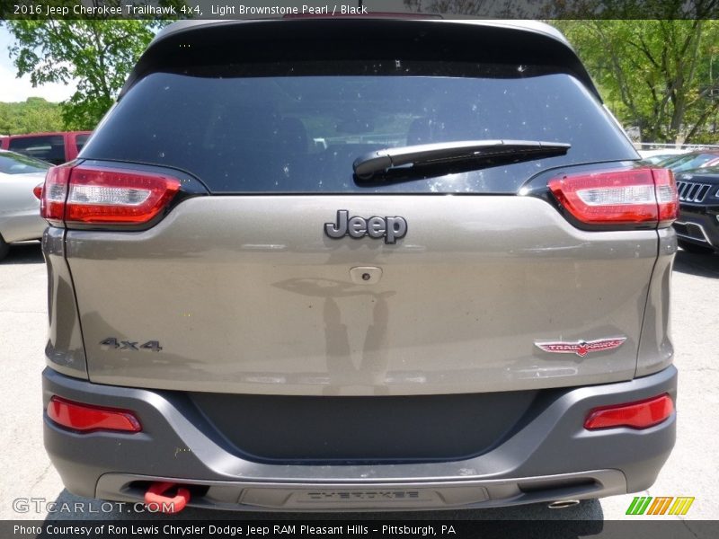 Light Brownstone Pearl / Black 2016 Jeep Cherokee Trailhawk 4x4