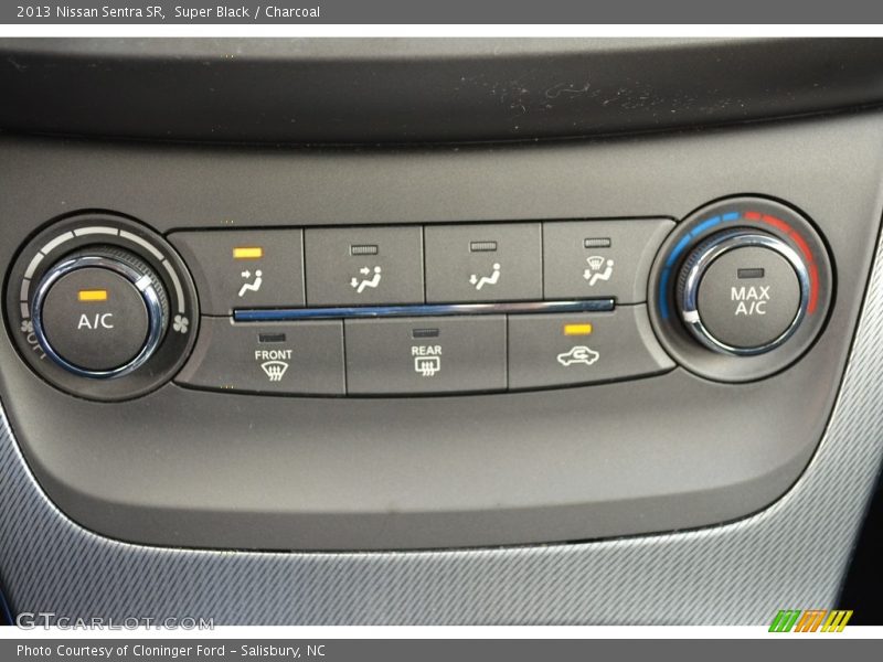 Super Black / Charcoal 2013 Nissan Sentra SR