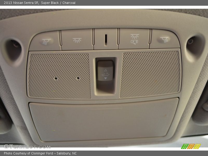 Super Black / Charcoal 2013 Nissan Sentra SR