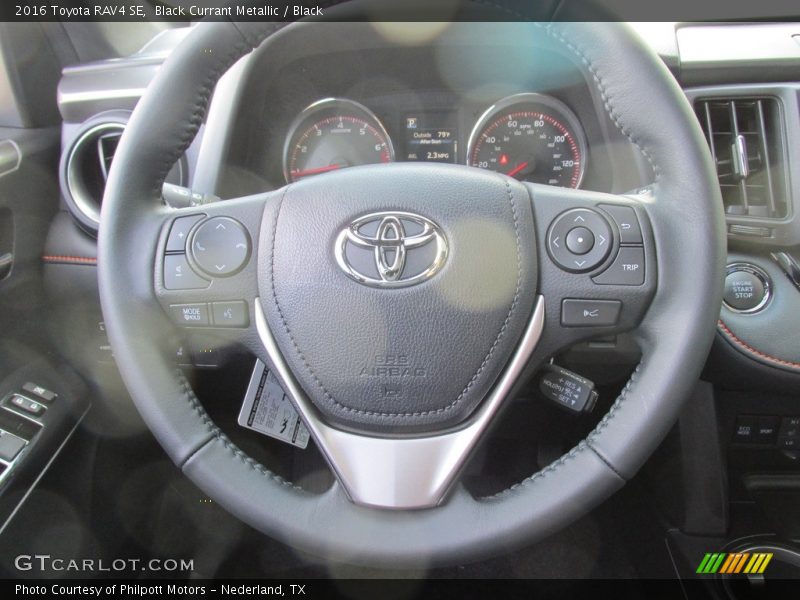 Black Currant Metallic / Black 2016 Toyota RAV4 SE
