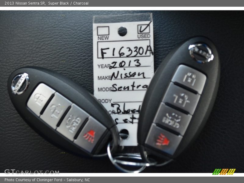 Super Black / Charcoal 2013 Nissan Sentra SR