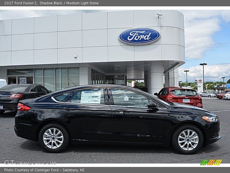 Shadow Black / Medium Light Stone 2017 Ford Fusion S