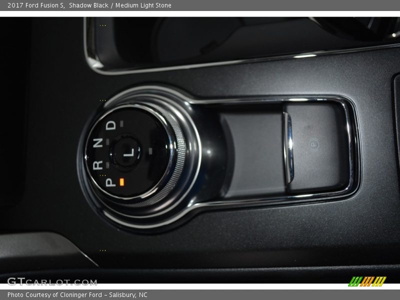 Shadow Black / Medium Light Stone 2017 Ford Fusion S