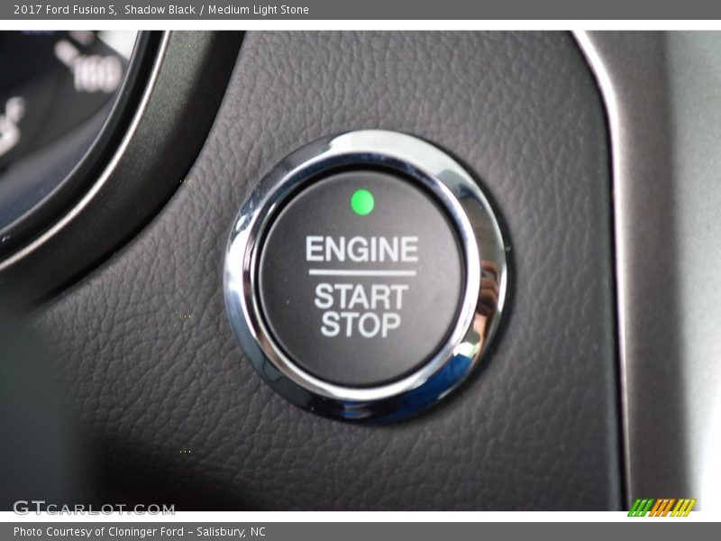 Shadow Black / Medium Light Stone 2017 Ford Fusion S