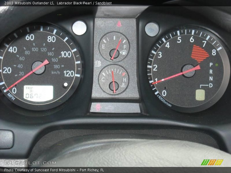 Labrador Black Pearl / Sandblast 2003 Mitsubishi Outlander LS