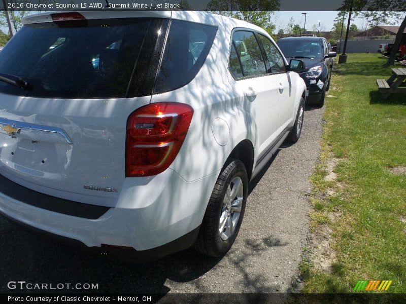 Summit White / Jet Black 2016 Chevrolet Equinox LS AWD