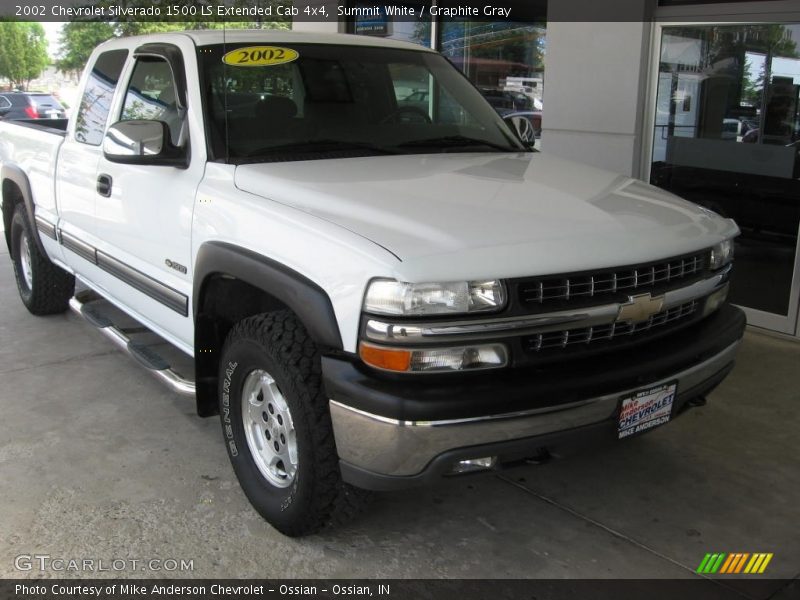 Summit White / Graphite Gray 2002 Chevrolet Silverado 1500 LS Extended Cab 4x4