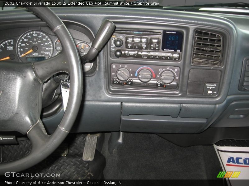 Summit White / Graphite Gray 2002 Chevrolet Silverado 1500 LS Extended Cab 4x4