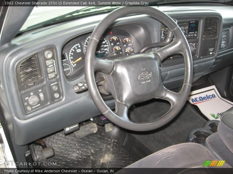 Summit White / Graphite Gray 2002 Chevrolet Silverado 1500 LS Extended Cab 4x4