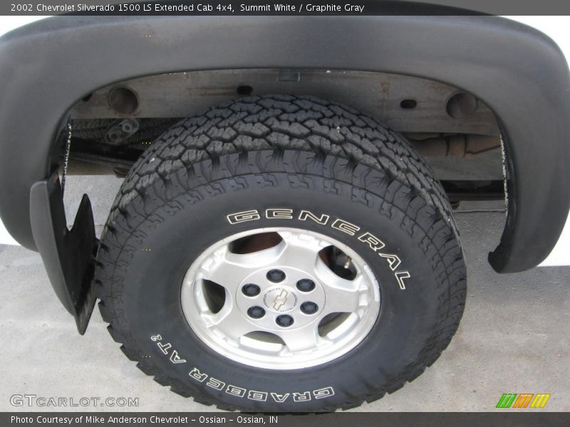 Summit White / Graphite Gray 2002 Chevrolet Silverado 1500 LS Extended Cab 4x4