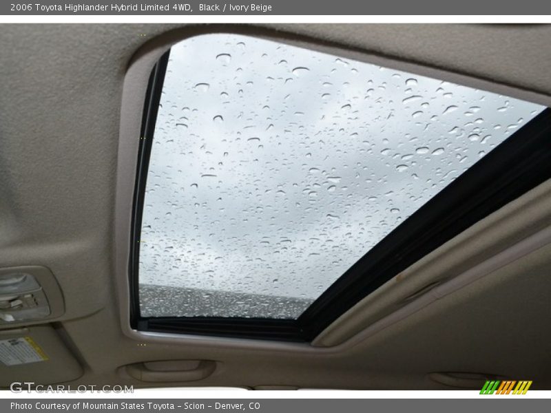 Black / Ivory Beige 2006 Toyota Highlander Hybrid Limited 4WD
