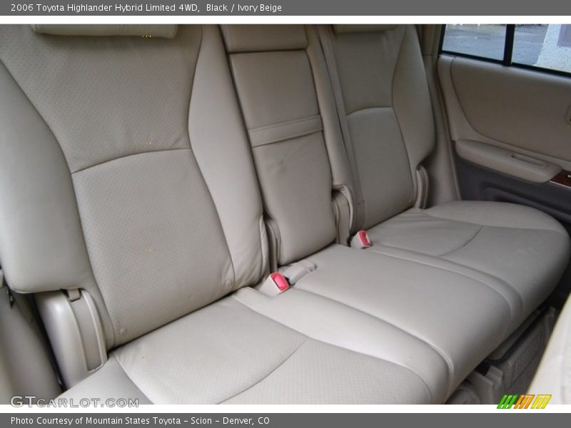 Black / Ivory Beige 2006 Toyota Highlander Hybrid Limited 4WD