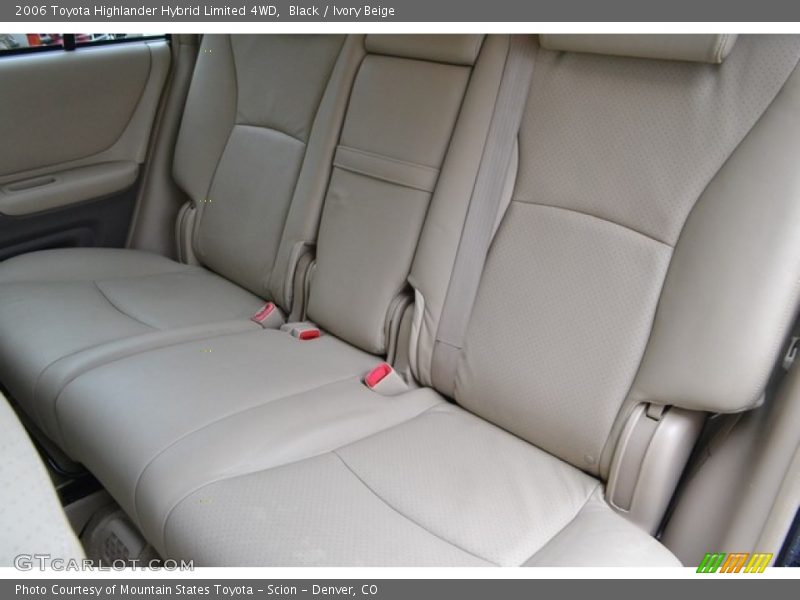 Black / Ivory Beige 2006 Toyota Highlander Hybrid Limited 4WD