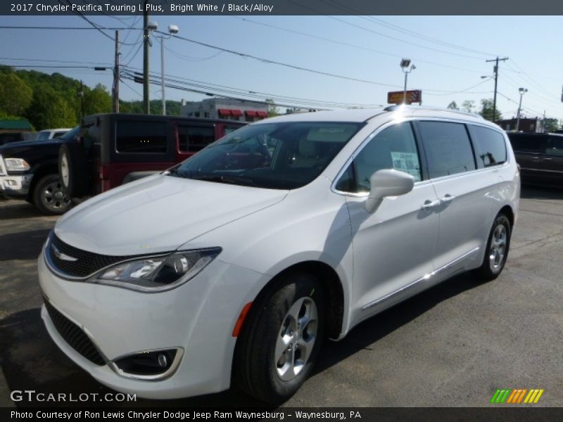 Bright White / Black/Alloy 2017 Chrysler Pacifica Touring L Plus