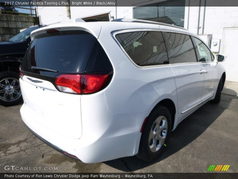 Bright White / Black/Alloy 2017 Chrysler Pacifica Touring L Plus