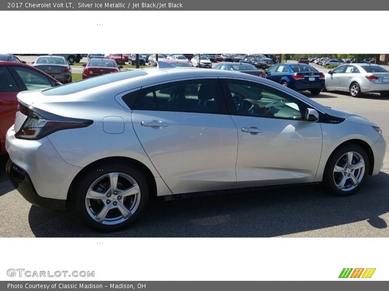  2017 Volt LT Silver Ice Metallic