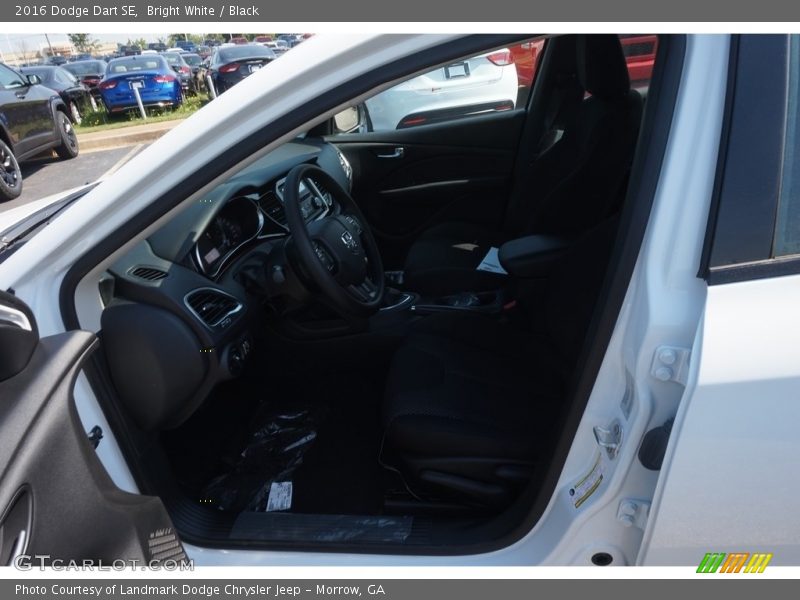 Bright White / Black 2016 Dodge Dart SE