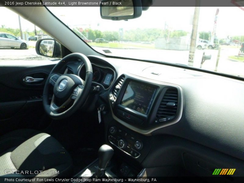 Light Brownstone Pearl / Black 2016 Jeep Cherokee Latitude 4x4
