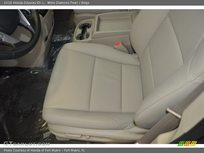 White Diamond Pearl / Beige 2016 Honda Odyssey EX-L