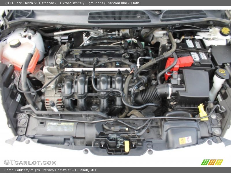 Oxford White / Light Stone/Charcoal Black Cloth 2011 Ford Fiesta SE Hatchback