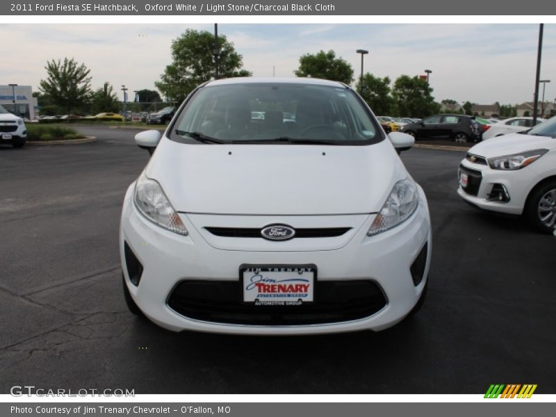 Oxford White / Light Stone/Charcoal Black Cloth 2011 Ford Fiesta SE Hatchback