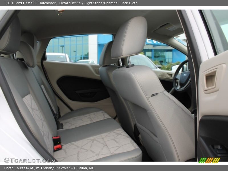 Oxford White / Light Stone/Charcoal Black Cloth 2011 Ford Fiesta SE Hatchback