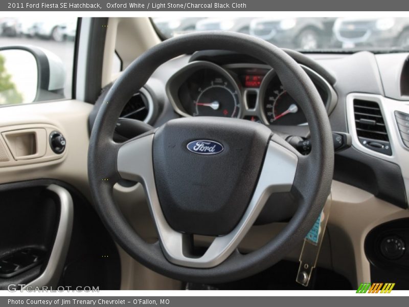 Oxford White / Light Stone/Charcoal Black Cloth 2011 Ford Fiesta SE Hatchback
