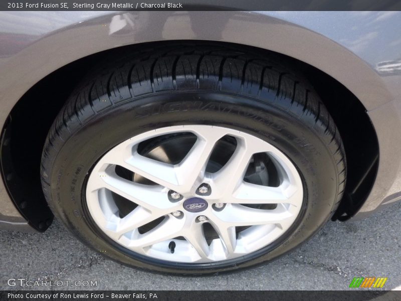 Sterling Gray Metallic / Charcoal Black 2013 Ford Fusion SE