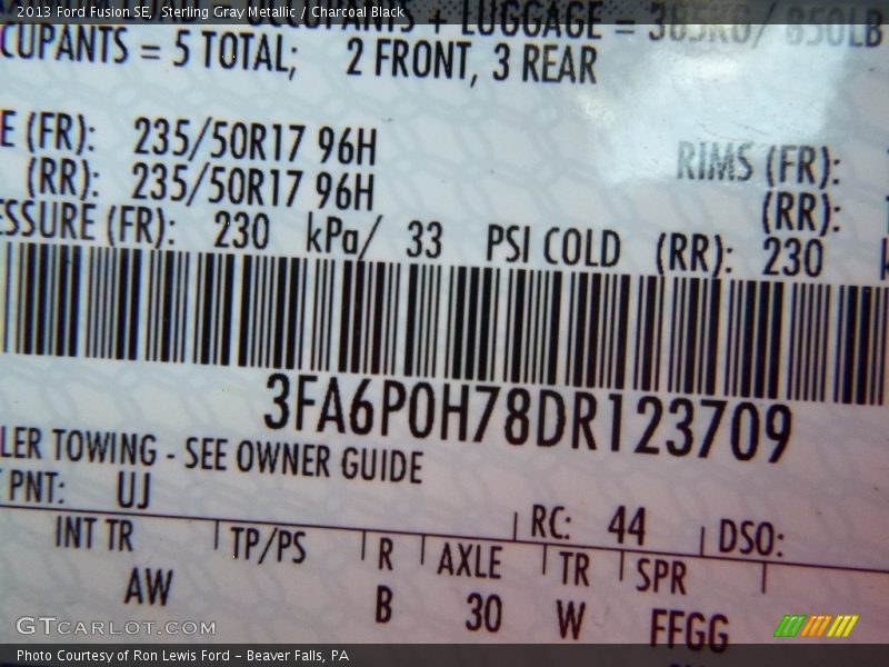 Sterling Gray Metallic / Charcoal Black 2013 Ford Fusion SE
