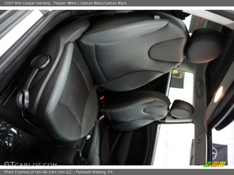 Pepper White / Carbon Black/Carbon Black 2007 Mini Cooper Hardtop