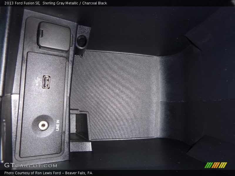 Sterling Gray Metallic / Charcoal Black 2013 Ford Fusion SE