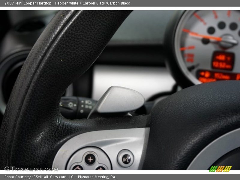 Pepper White / Carbon Black/Carbon Black 2007 Mini Cooper Hardtop