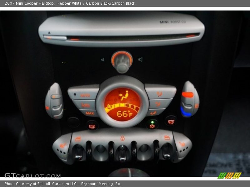 Pepper White / Carbon Black/Carbon Black 2007 Mini Cooper Hardtop