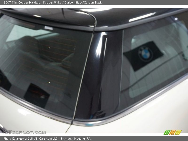 Pepper White / Carbon Black/Carbon Black 2007 Mini Cooper Hardtop
