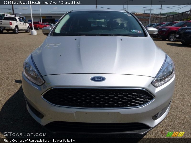 Ingot Silver / Charcoal Black 2016 Ford Focus SE Hatch